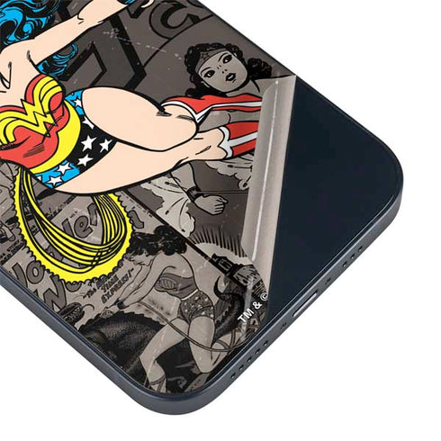 DC Comics Wonder Woman Vintage pose pattern iPhone 14 Plus Skin